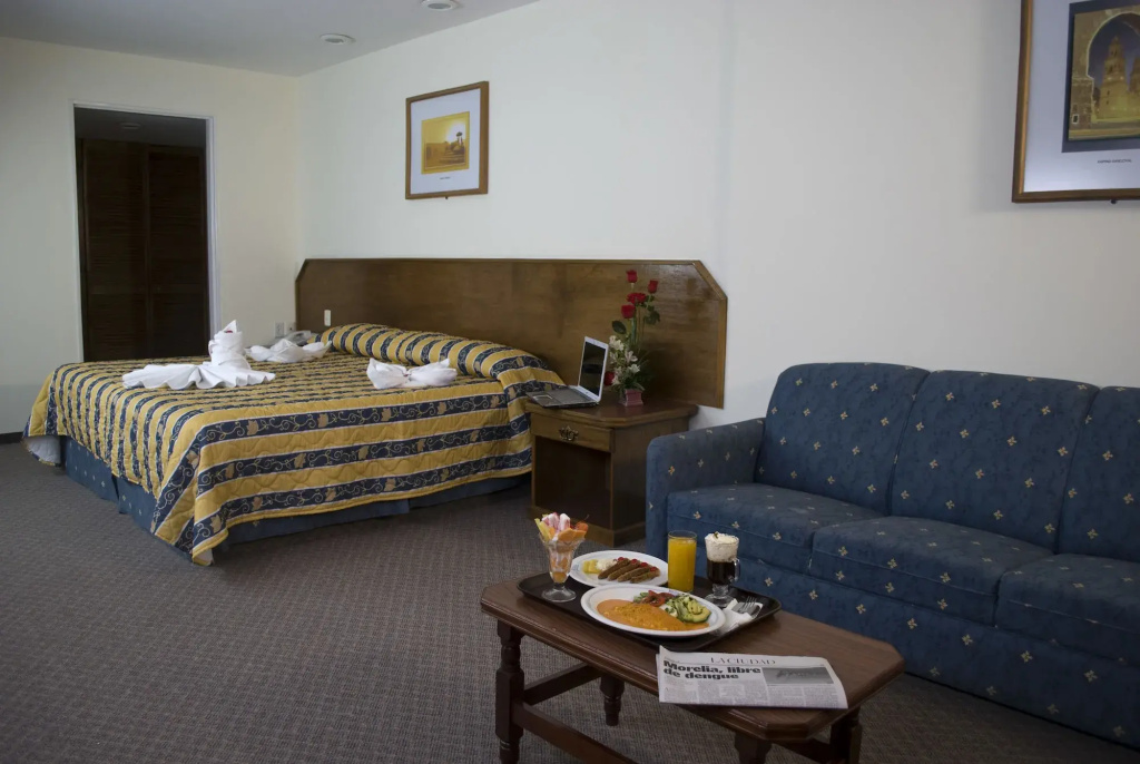 Lobby & Reception
