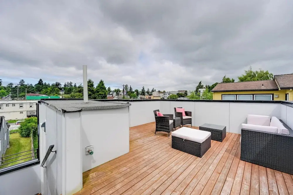 Seattle Townhome: Rooftop Deck < 7 Mi to Dtwn