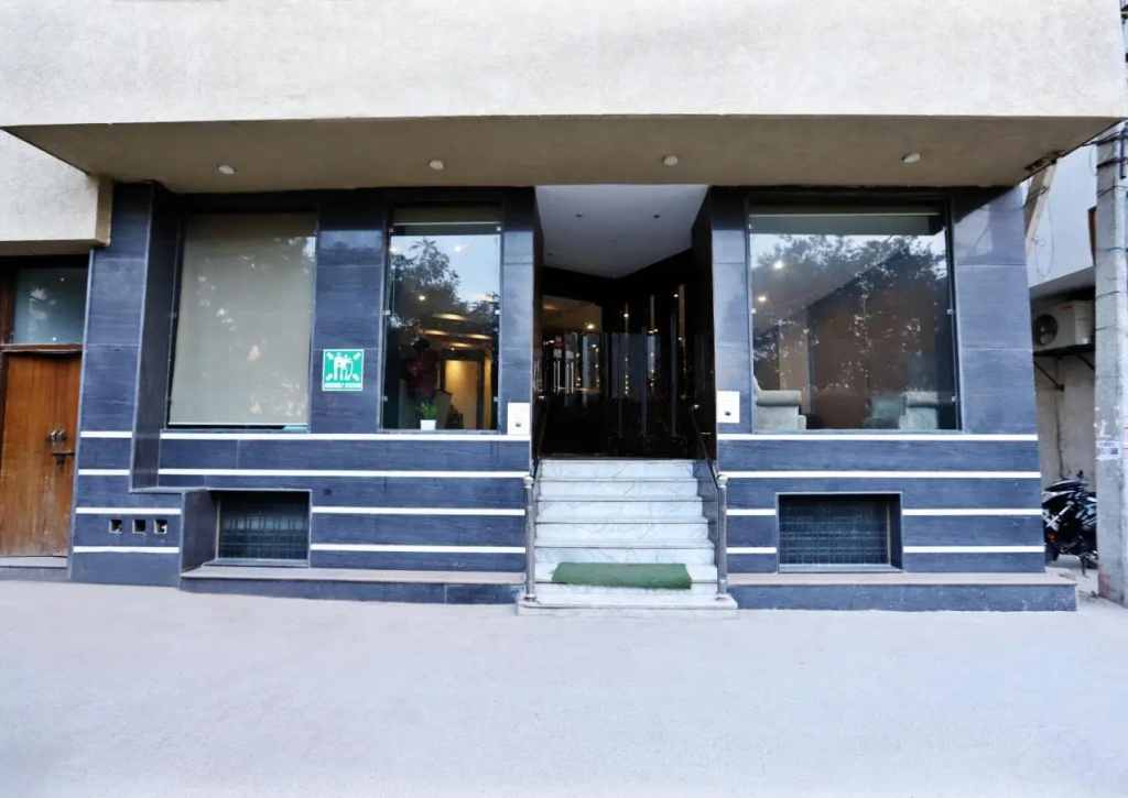 Hotel Almati Inn