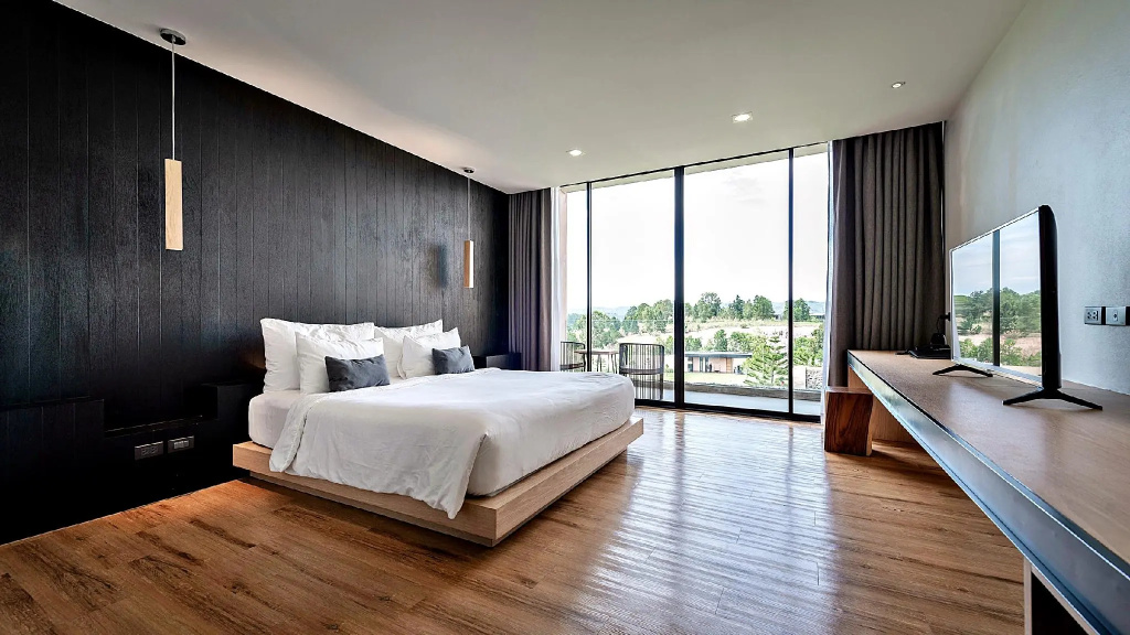 Deluxe Double room (full double bed)