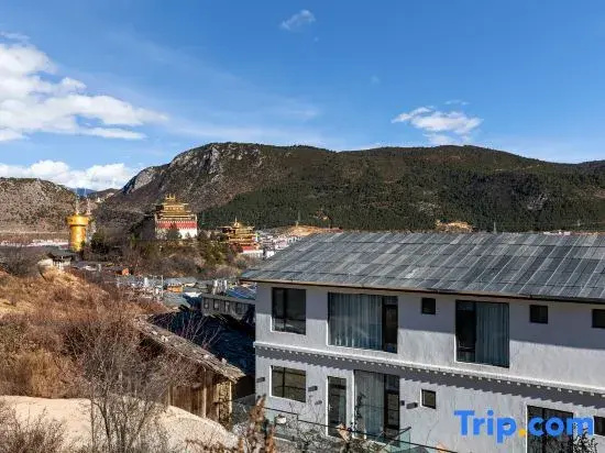 Shangri-La Mountain Wind and Moon View Homestay