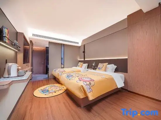 2 Bedrooms Standard Family room