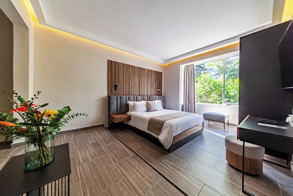 Deluxe Suite