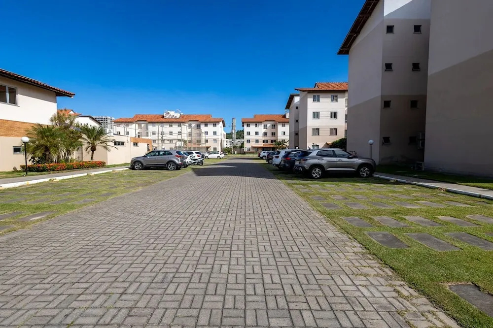 Apto a 300 m da Praia do Sul com Piscina e Quadra