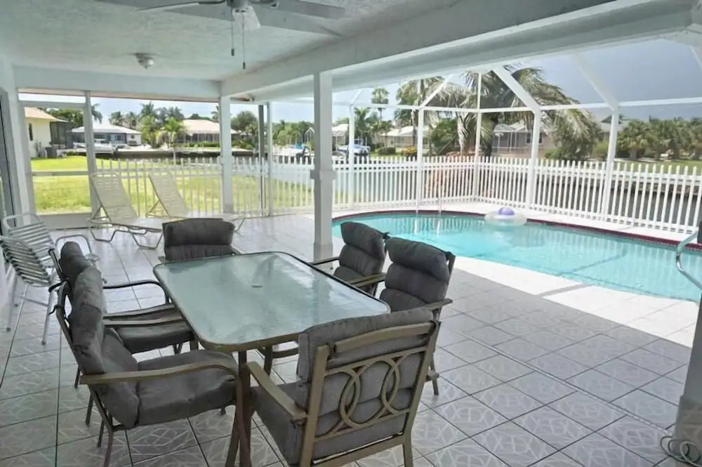 SHEN1124 3 Bedroom Holiday Home by Marco Naples Vacation Homes