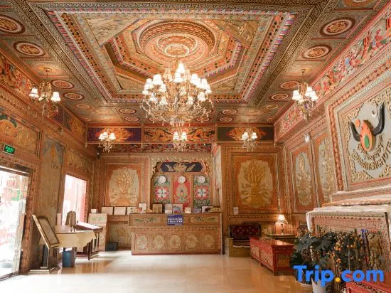 Lobby & Reception