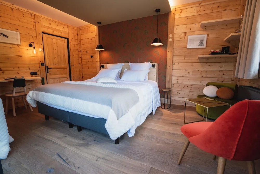 Premium Double room with balcony (full double bed)