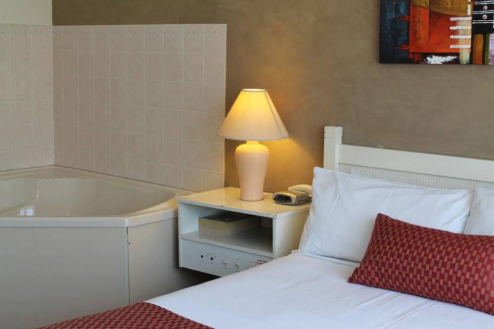 Buffalo Motor Inn by null