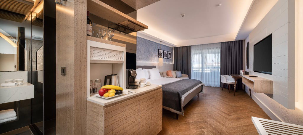 Deluxe room with sea view