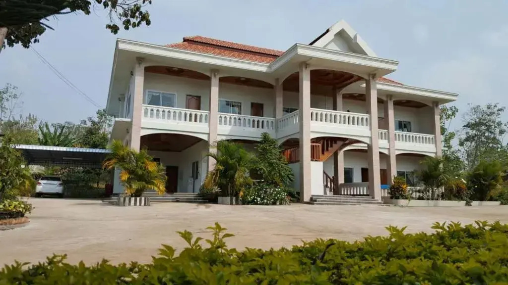 Theo Khame Hotel