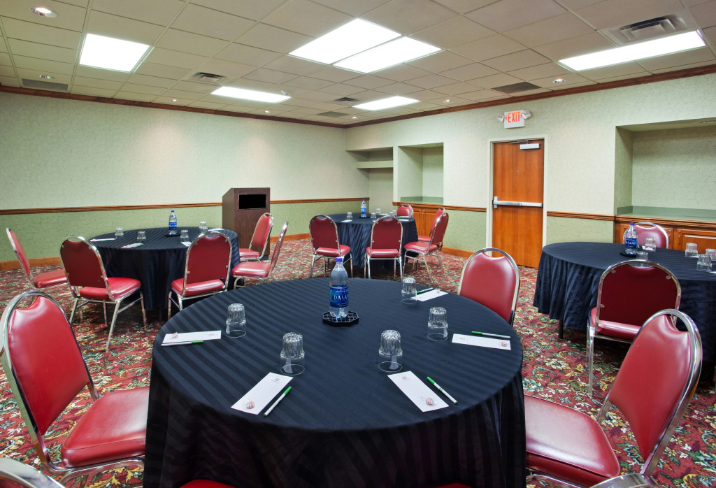 Holiday Inn Hotel & Suites Cincinnati - Eastgate by IHG - Général