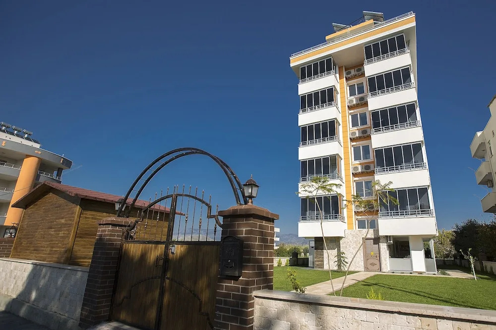 Hanzade Home