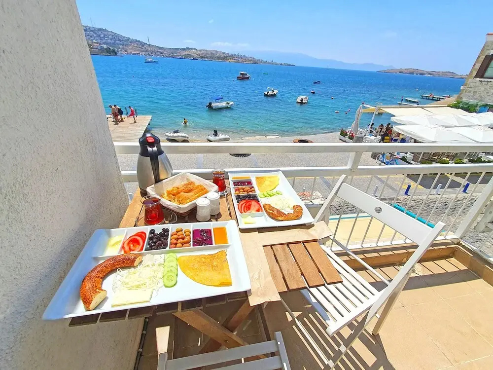 Beach & Waterfront