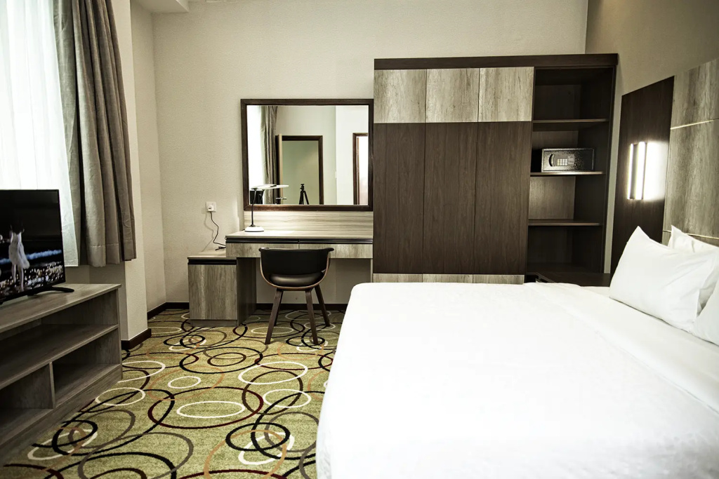 Double Suite (full double bed)