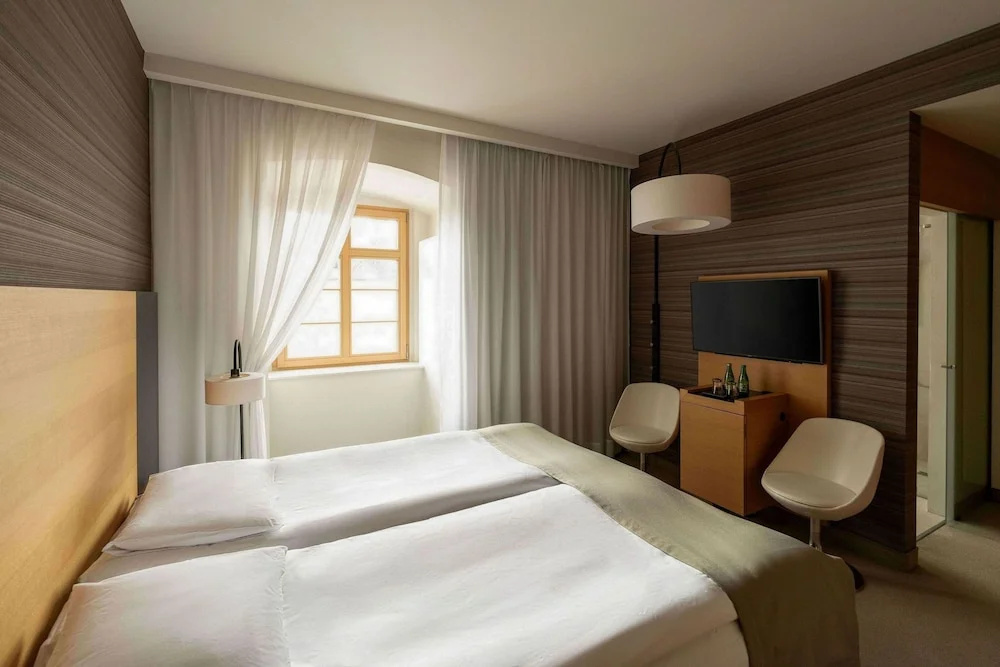 Superior Double room with river view (full double bed)
