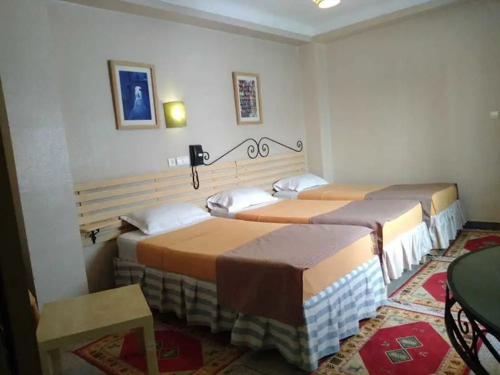 Standard Triple room