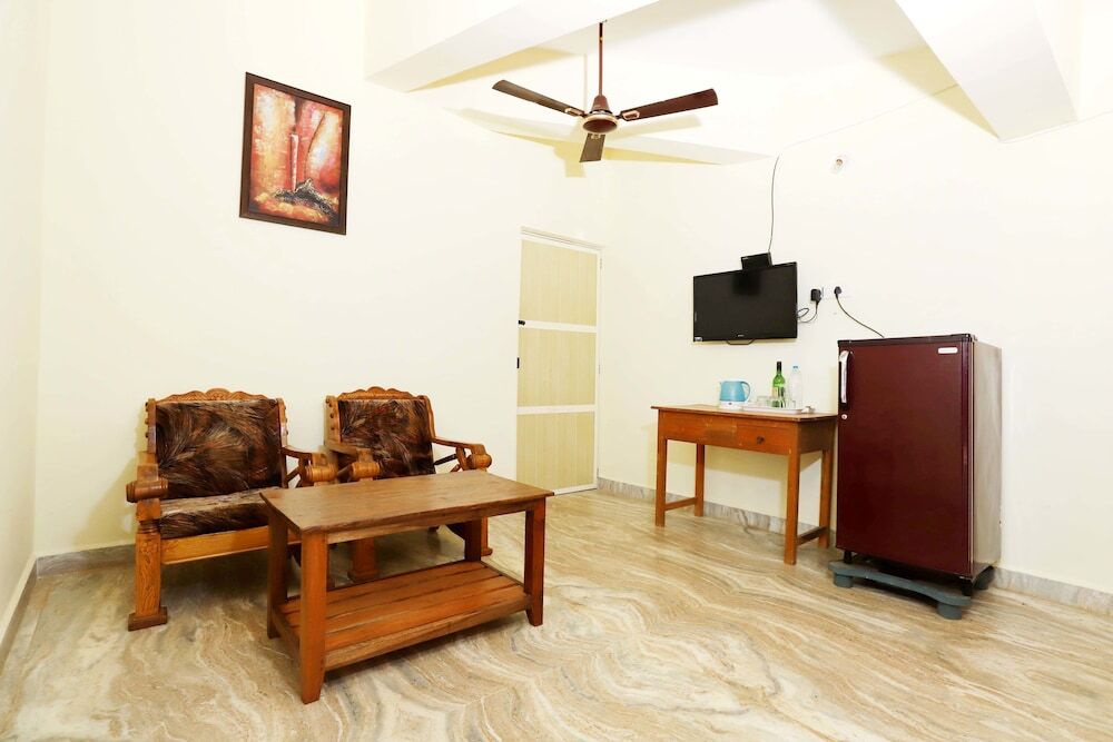 Morjim Sunset Guesthouse