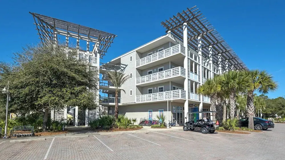 3 Minutes to Beach, Easy Walk to Dining & Shopping in Seagrove - 2 Pools
