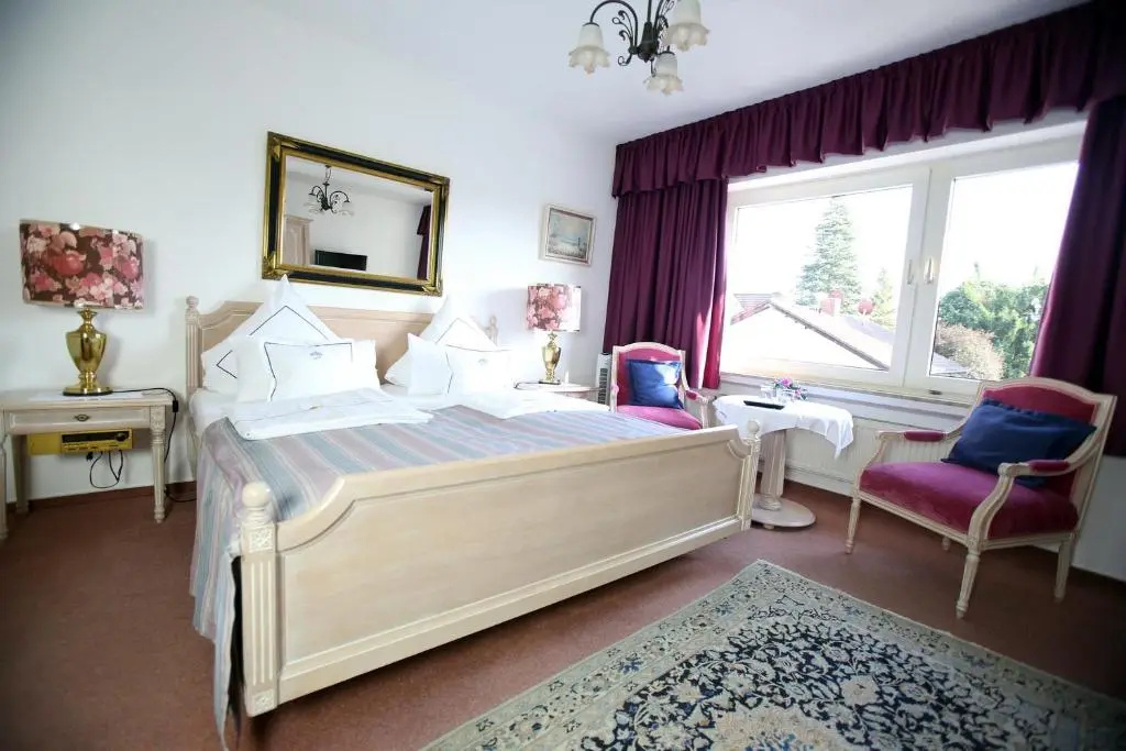 Standard Double room (full double bed)