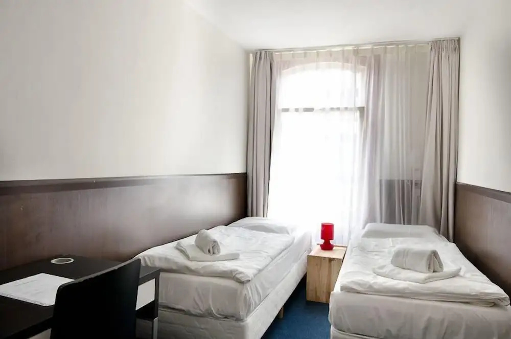 Standard Double room (twin beds)