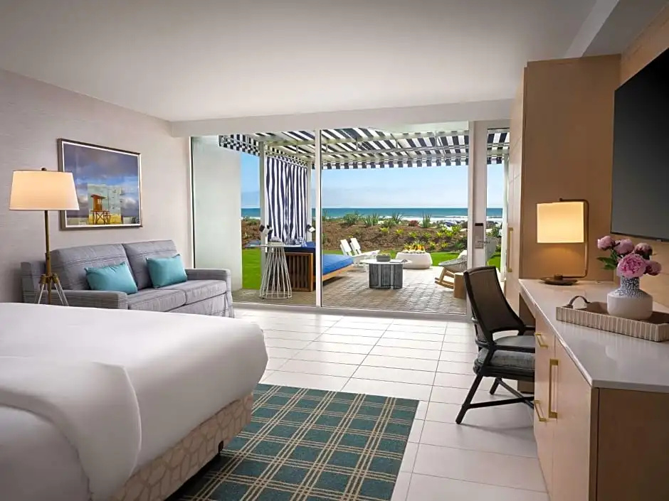 Cabana Accessible Double room beachfront (full double bed)