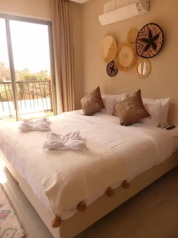 Deluxe Double room with balcony and with garden view (full double bed)