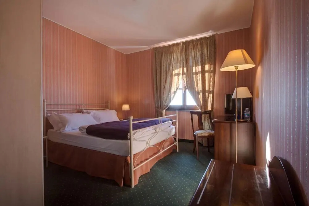 Standard Double room (full double bed)