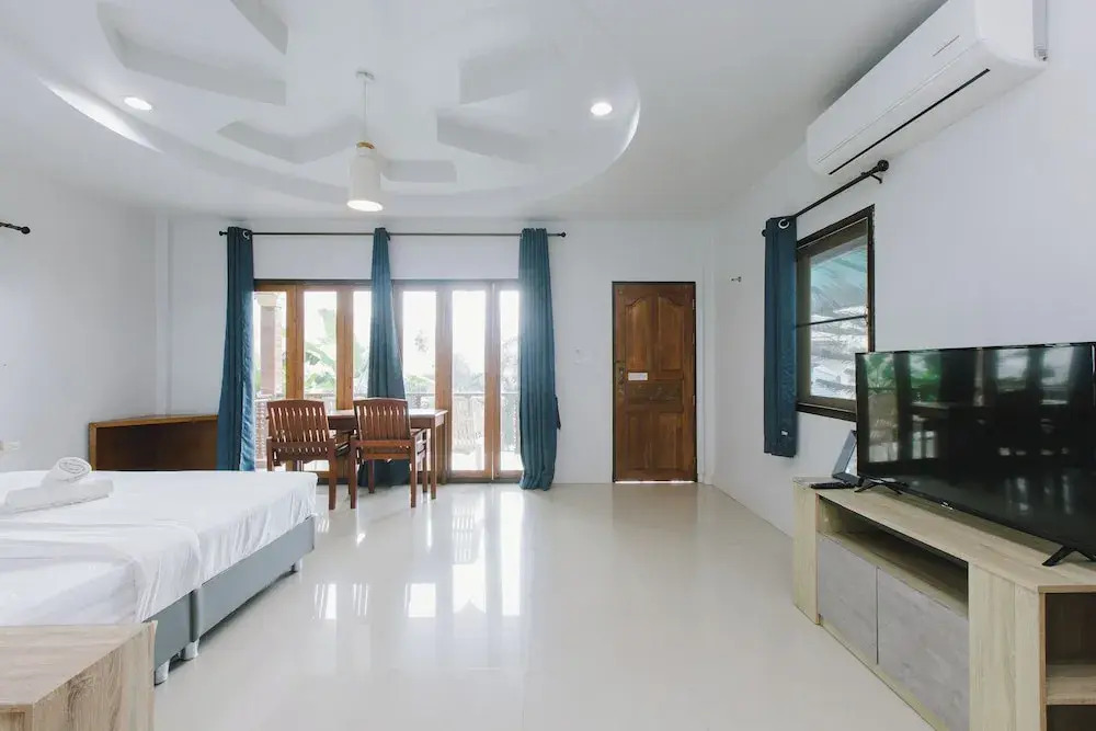 Бунгало с балконом в Kataonsea Bungalows