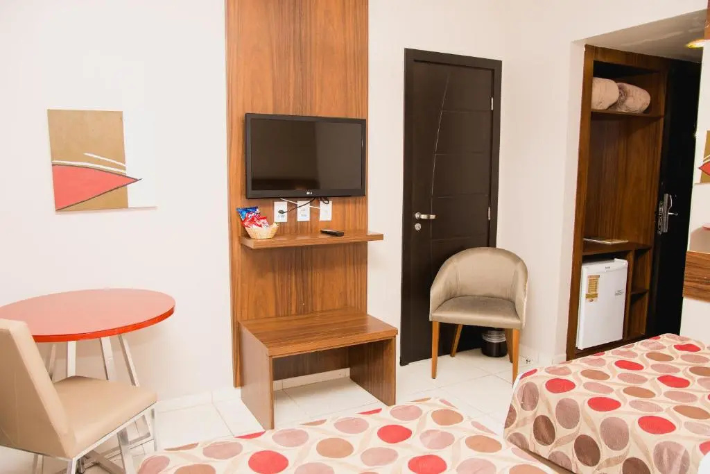 Double Suite full double bed