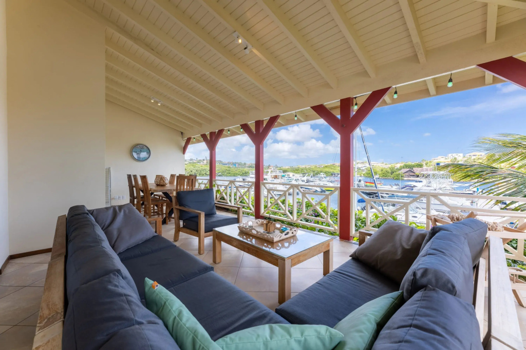 Unique & Spacious 6Br Mansion - 350M2 In Popular Jan Thiel District
