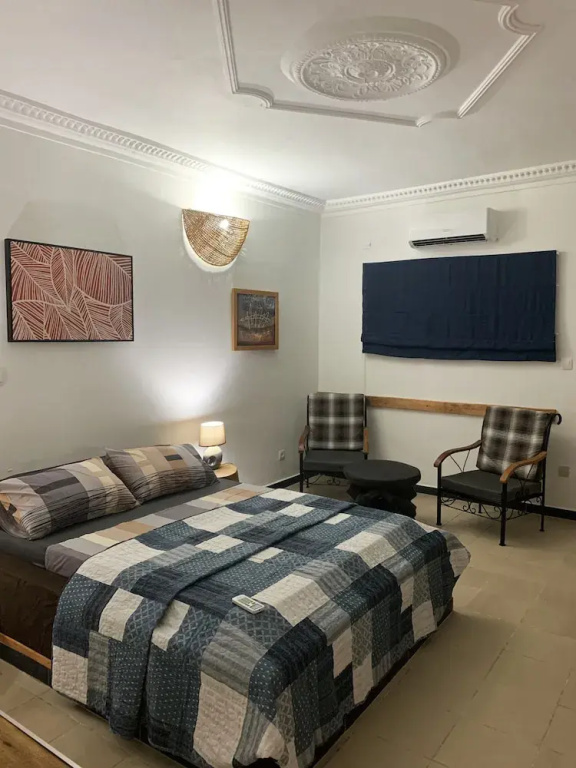 Comfort room