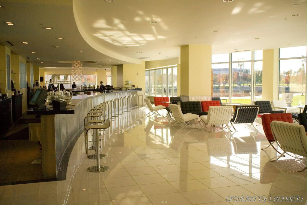 University Plaza Waterfront Hotel - фото 24