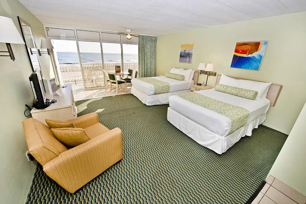 Standard Quadruple room oceanfront