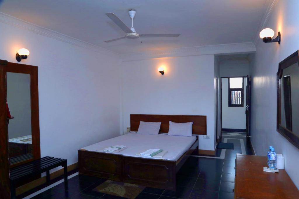Topaz Beach Hotel