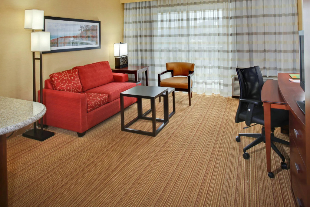 2 Bedrooms Double Suite with balcony (full double bed)