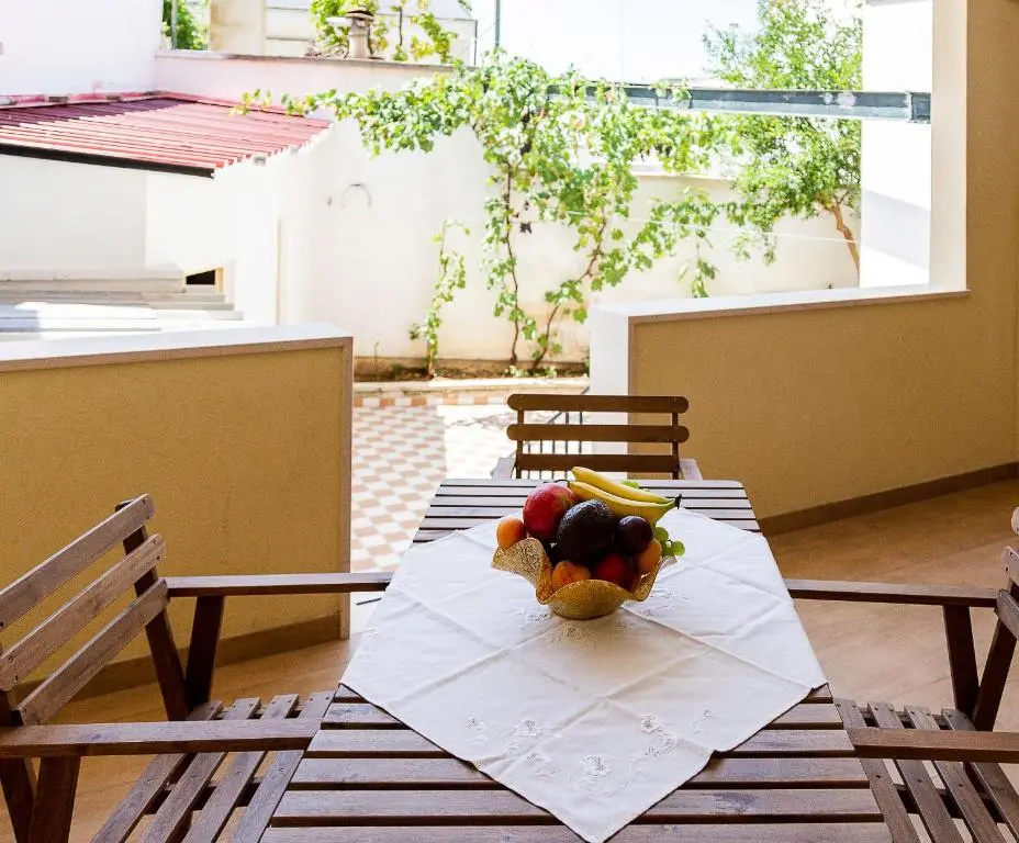 Standard Double room with balcony (full double bed)