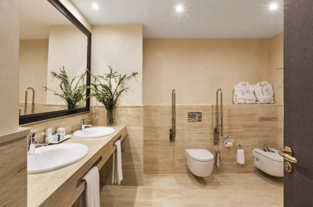 Hotel photo 11