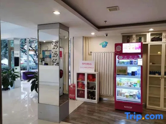 Food & Beverage