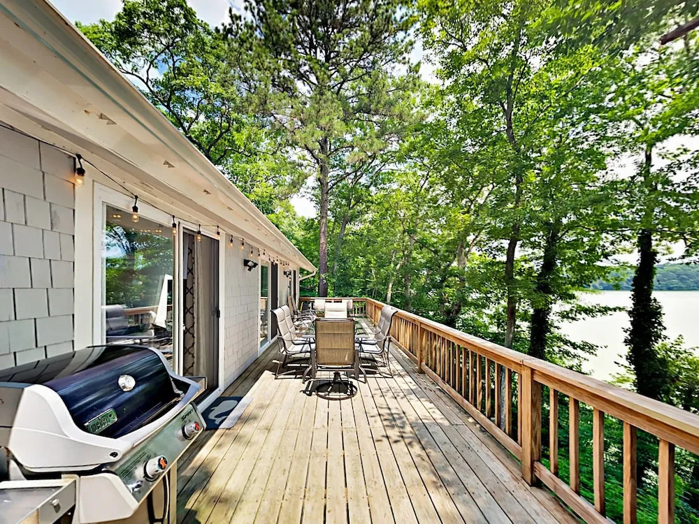 3br W/ Kayaks On Santuit Pond 3 Bedroom Home