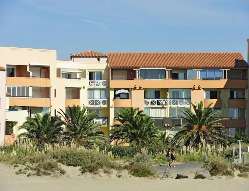 Spacious Coastal Stay for 8 in Cap D'agde