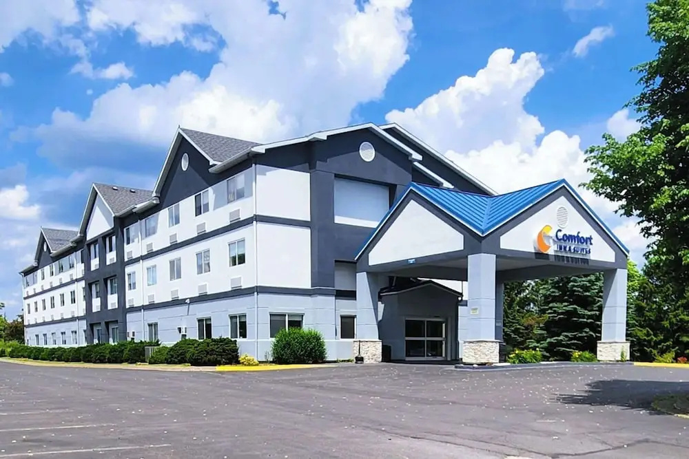 Comfort Inn & Suites Liverpool - Syracuse