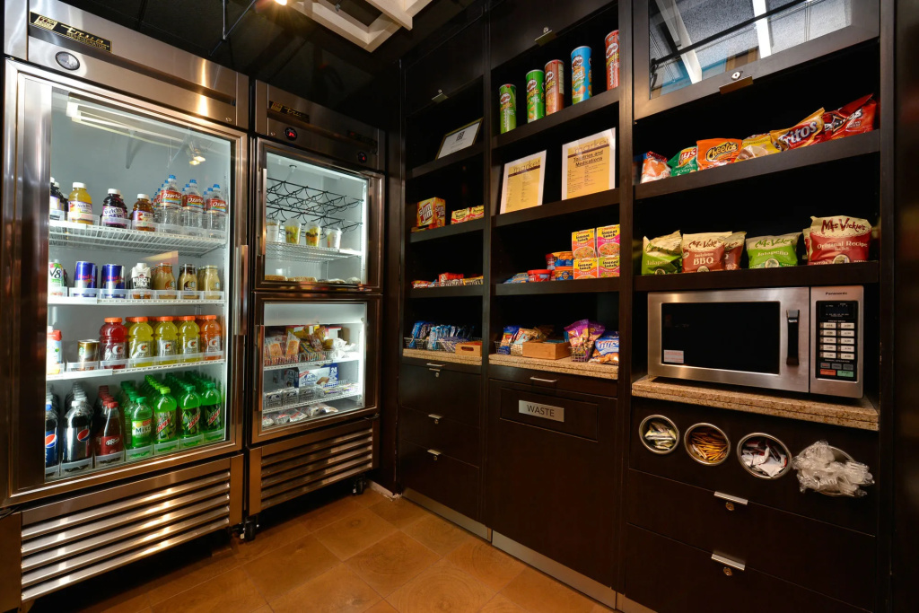 Food & Beverage