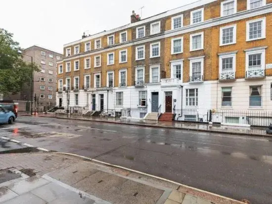 73 Oakley Square