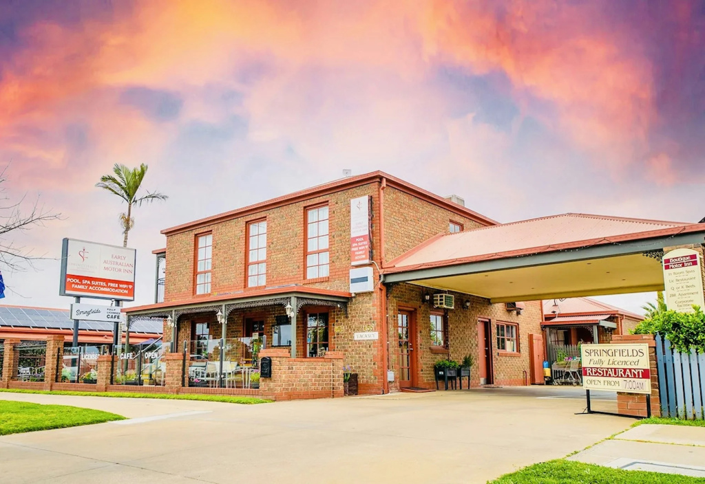 Early Australian Motor Inn in Mildura