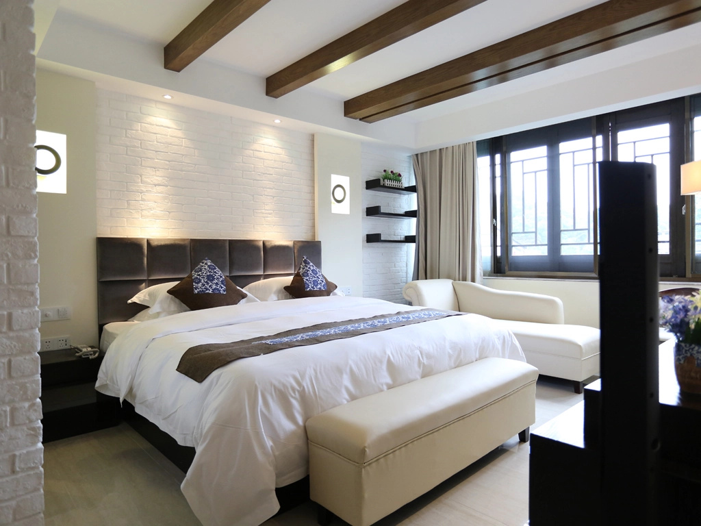 Deluxe Double room (full double bed)
