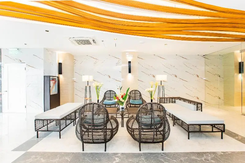 Lobby & Reception