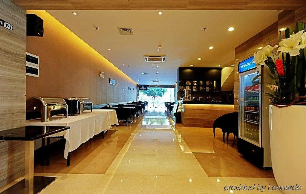 Food & Beverage