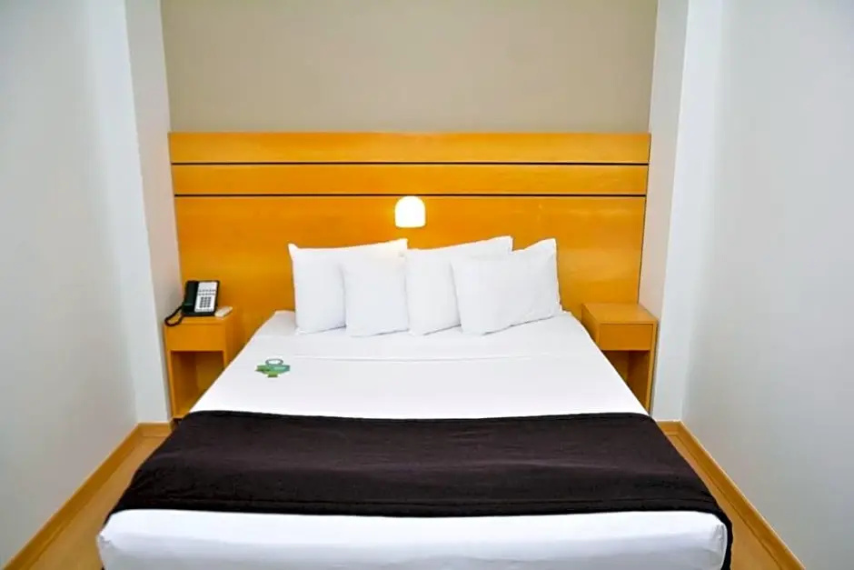 San Diego Suites Lourdes - Chambres