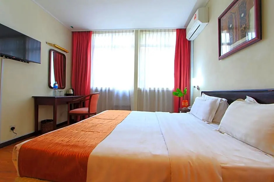 Telang Usan Hotel - Chambres