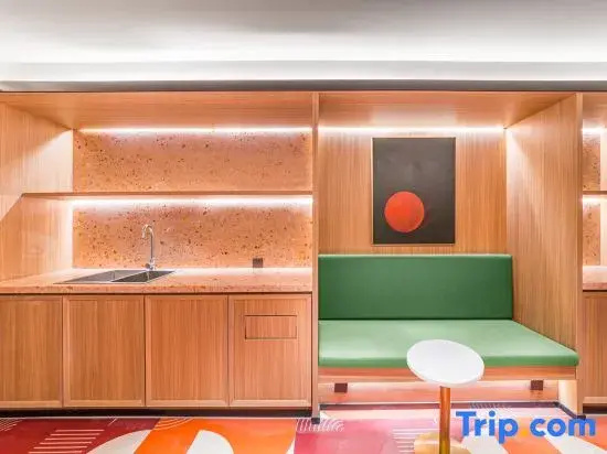 Orange Hotel (Nanchang Tengwang Pavilion Metro Station）